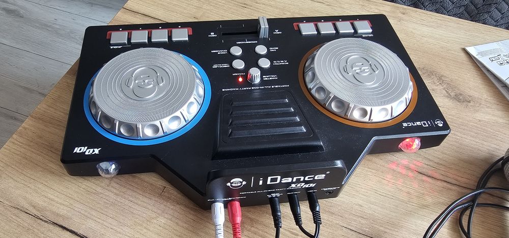 Mikser karaoke Dj dla dzieci z mikrofonem. Zabawka muzyczna