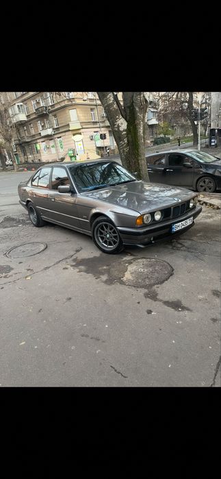 Обменяю автомобиль BMW E34