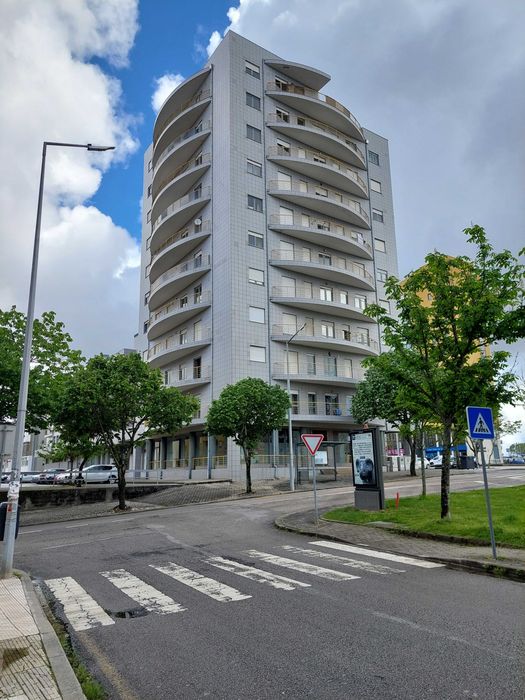 quarto c/ casa banho privada para arrendar a estudantes em Aveiro
