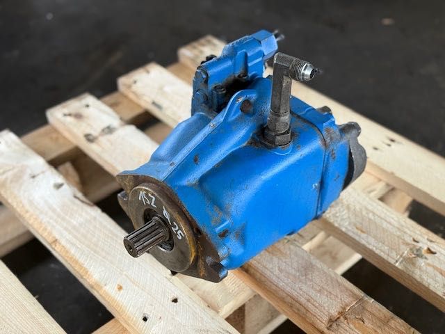 pompa hydrauliczna eaton używana