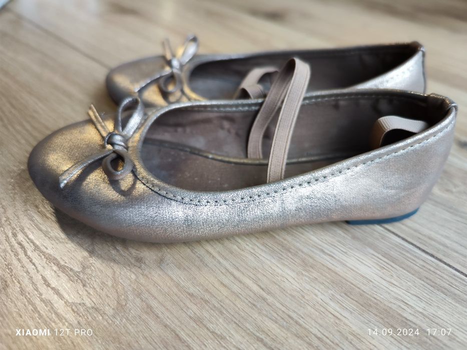 Złote baletki rozmiar 31