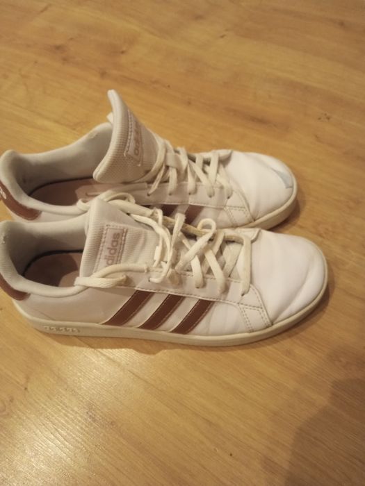 Buty sportowe damskie adidas r.38,5 stan zadowalający