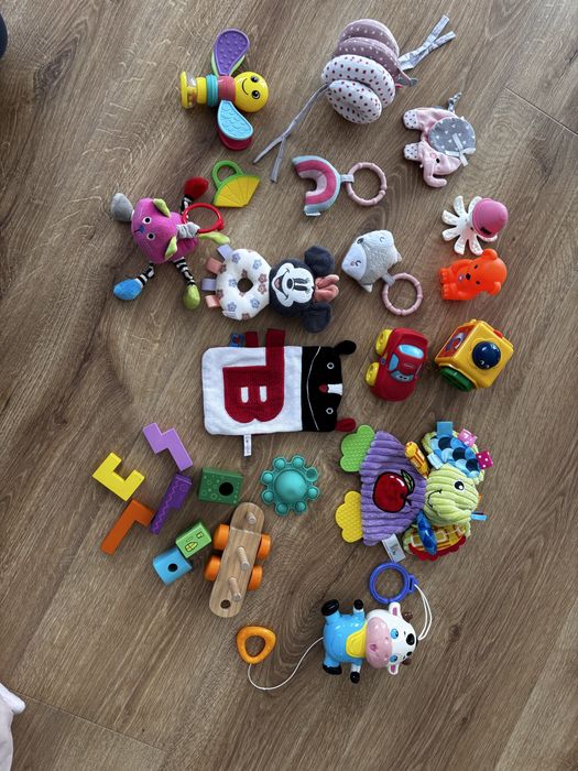 Zestaw zabawek sensorycznych dla niemowlaka całość