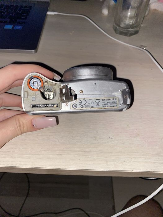 Canon PowerShot SX100 IS.