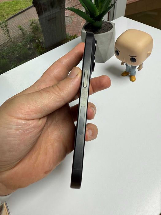 iPhone 15 Pro 256GB - 86% акб