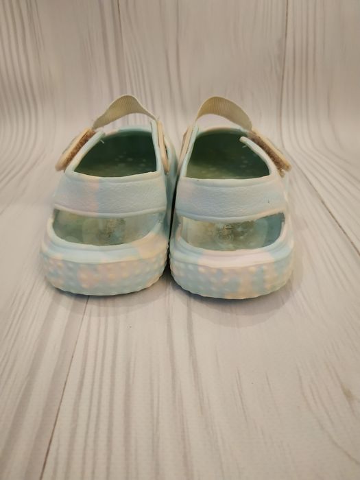 Босоніжки крокси взуття 24