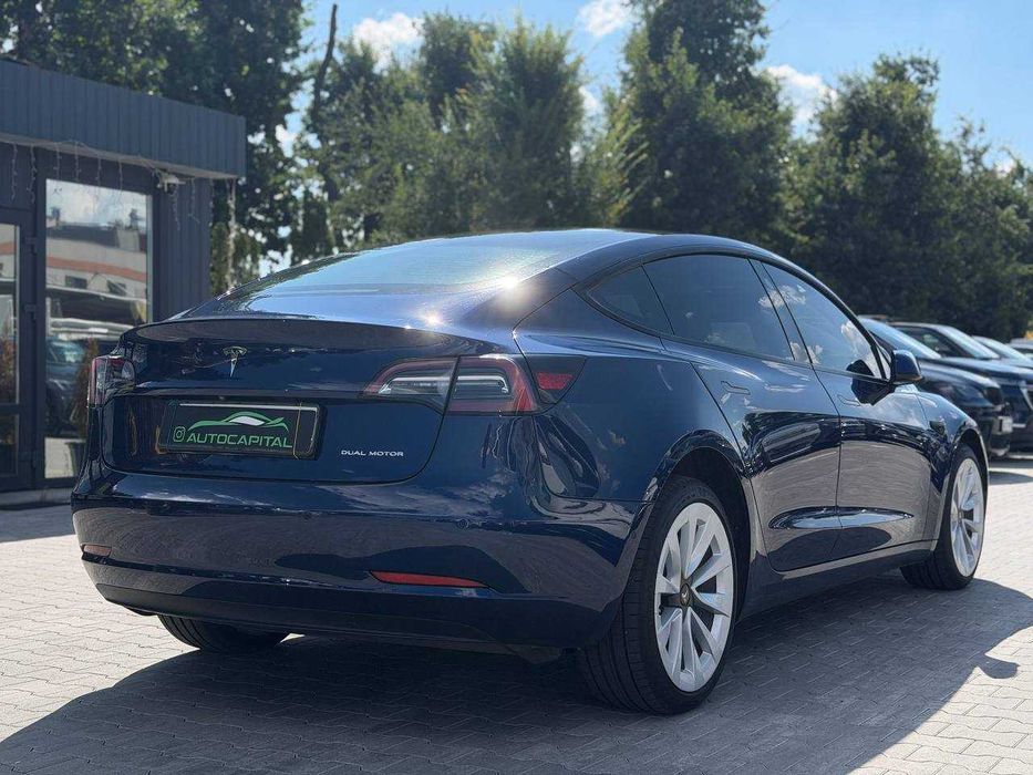 Tesla Model 3 2022