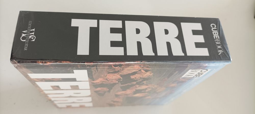 Cube book "Terre" Novo selado