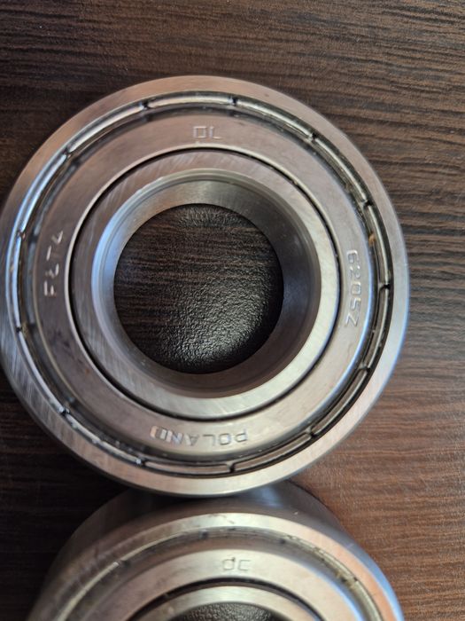 Nowe Łożyska 2 6205z sztuki para Made in Poland