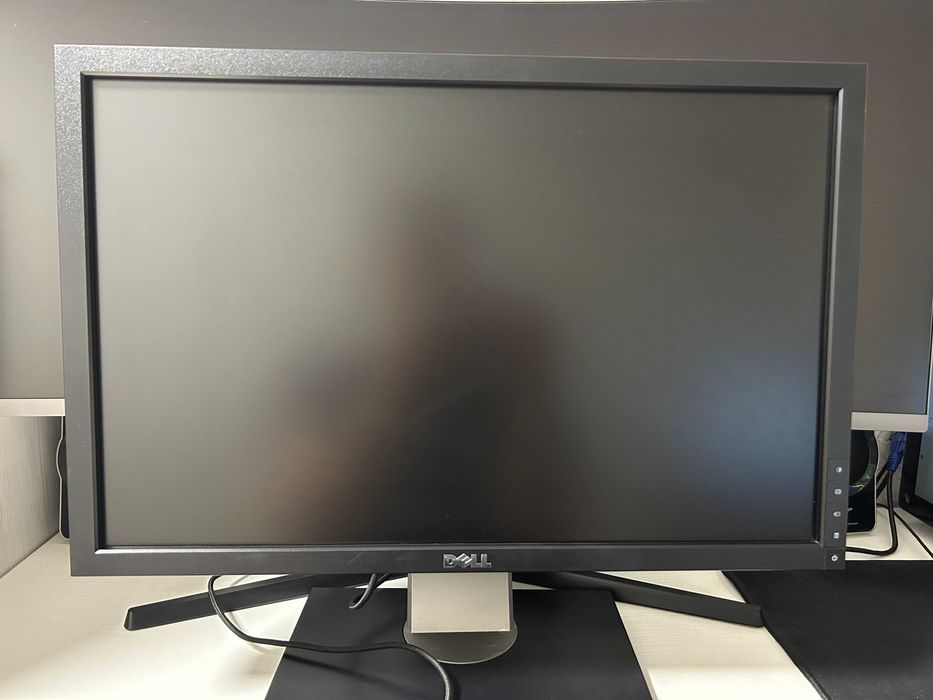Монитор Dell 22 дюйма IPS матрица