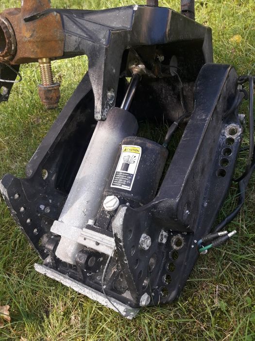 Trim  do silnika zaburtowego Mercury 90 HP