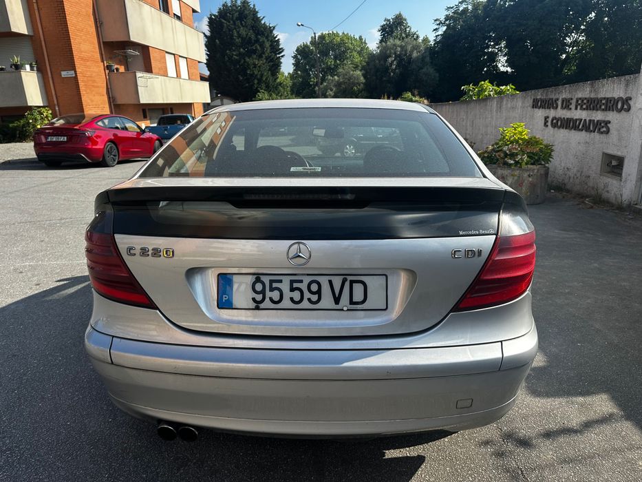 Mercedes-Benz C 220 — fotografia 4
