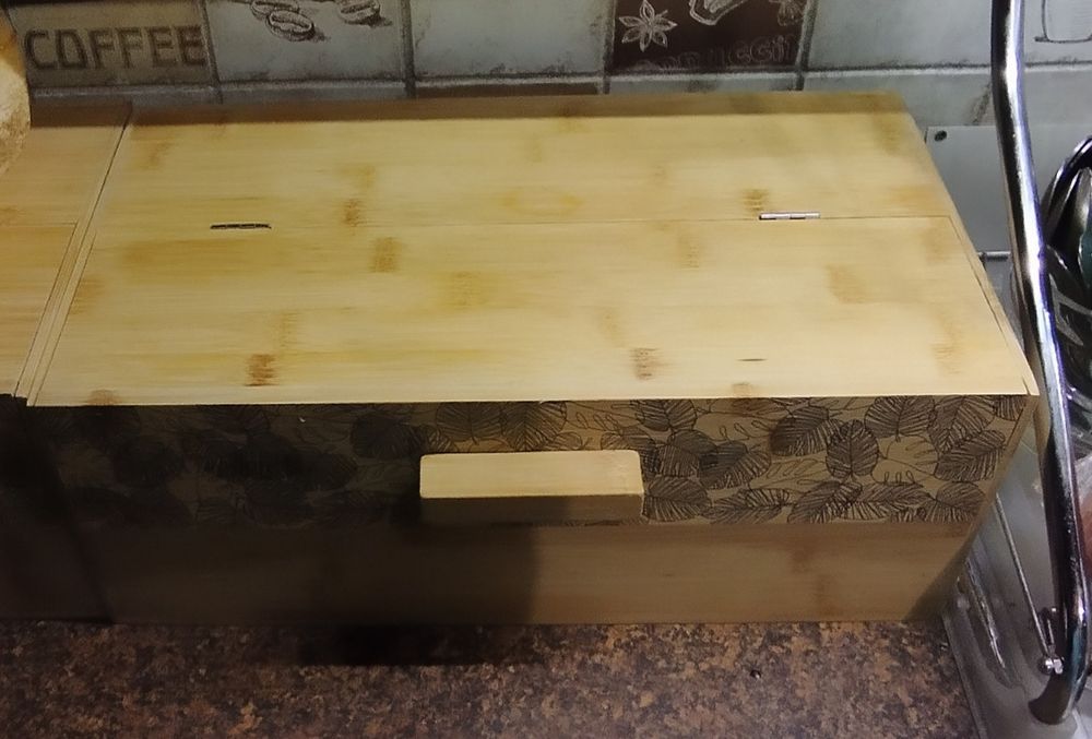 Chlebownik drewniany