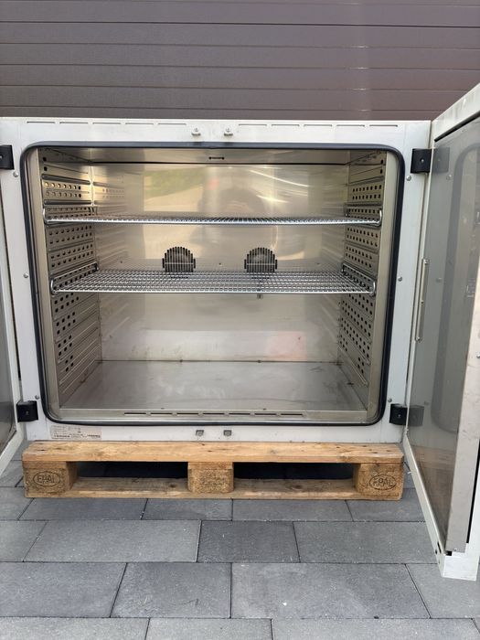 Suszarka laboratoryjna Binder FED 400