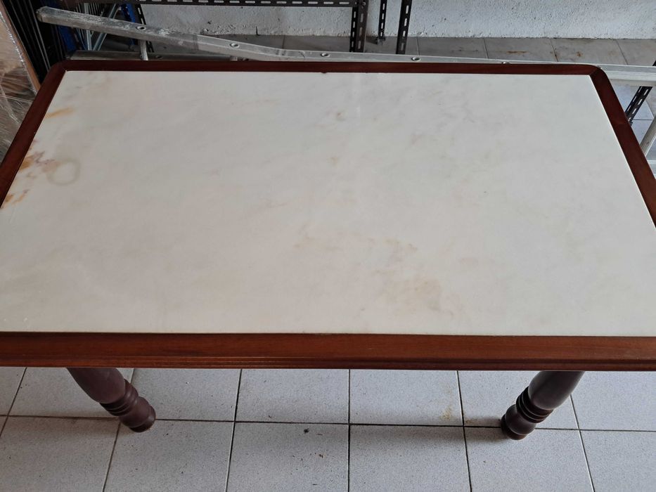 Mesa Cozinha + 3 cadeiras