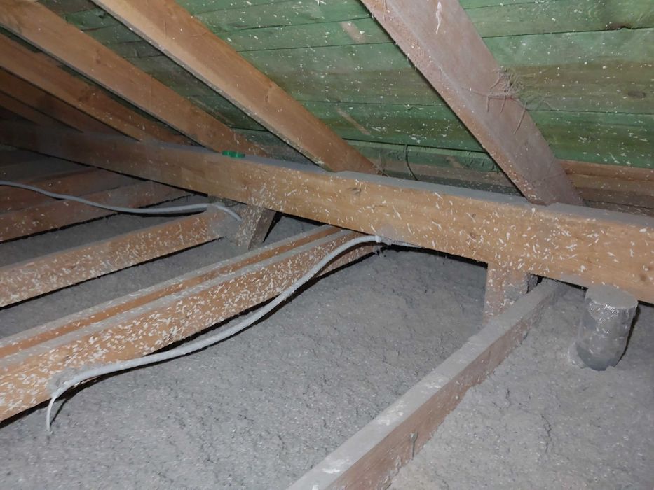 Celuloza, wełna drzewna,  ocieplenia, stropy, dachy, izolacje poddaszy