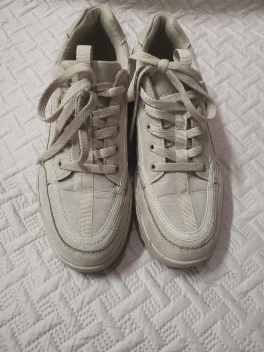 Buty damskie wysoka podeszwa