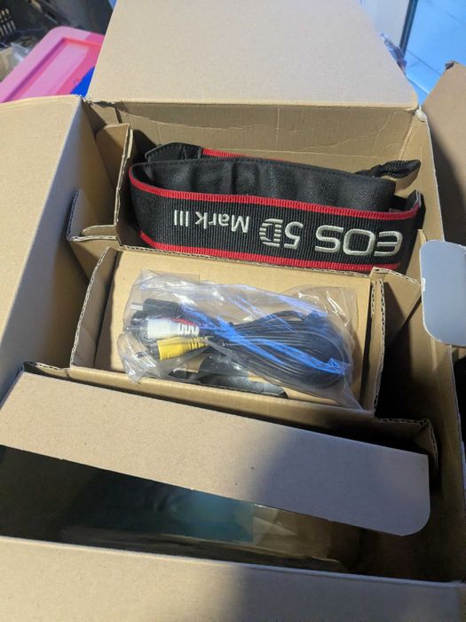 Kit Canon 5D mark III + EF 24 - 105 L Lens