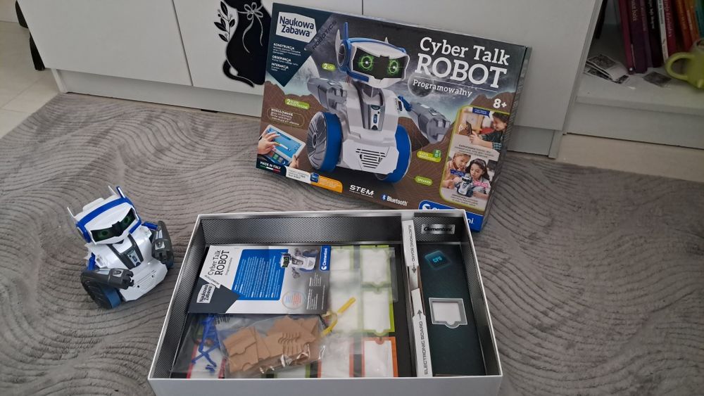Cyber talk robot clementoni