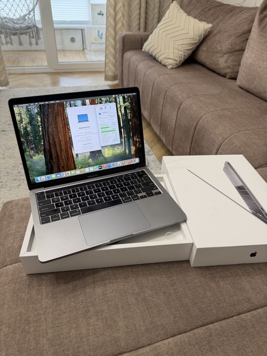 Macbook Pro 13 2020 i5 / 8gb / 256gb/ 93% / Повний Комплект