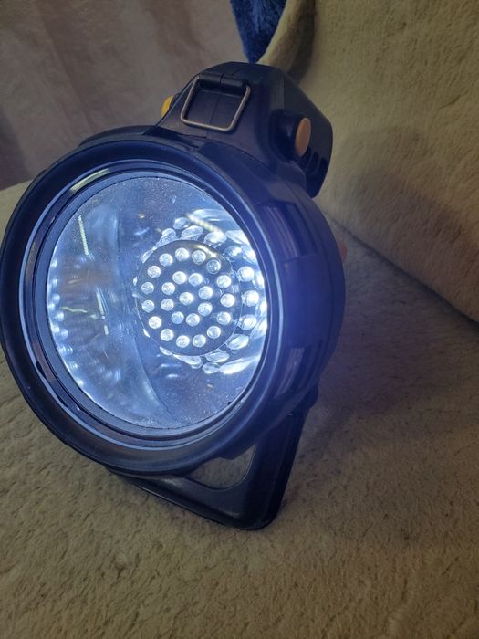 Фонарь диодный на акб.