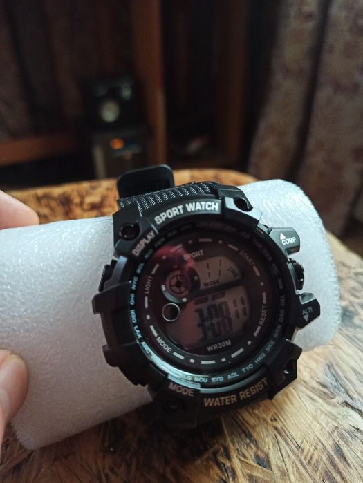 Цифровые спортивные часы