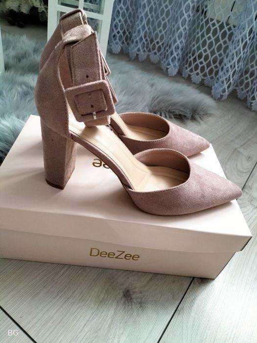 Buty na słupku stan bardzo dobry