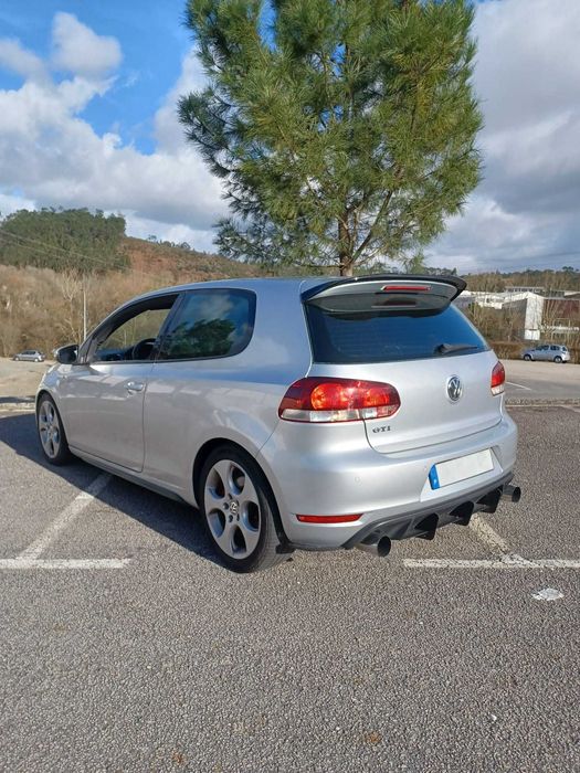 Volkswagen Golf VI GTI 2.0 TSI - 210cv