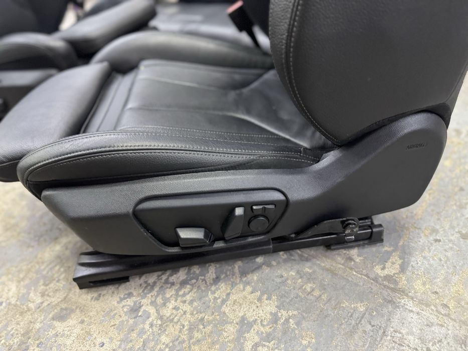 Салон спорт Сиденья Сидушки БМВ Ф44 Gran coupe Полуковш Recaro сидіння