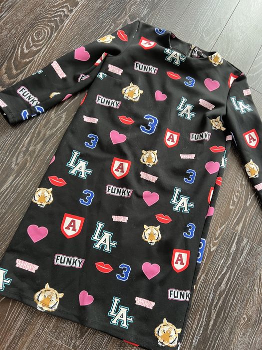 Sukienka Mohito S czarna kolorowa