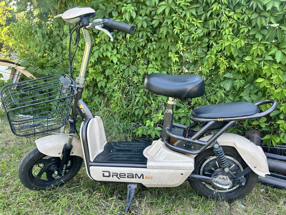 Hulajnoga skuter elektryczny