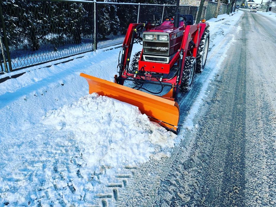 Plug do smiegu na tur tuz silownik hydrauliczny sprezyny