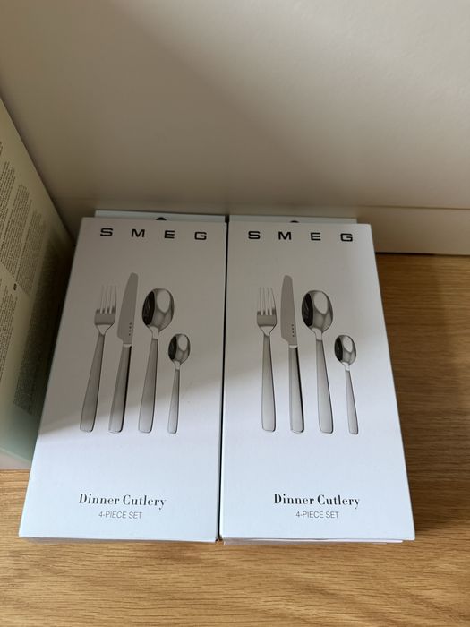 Conjunto talheres SMEG