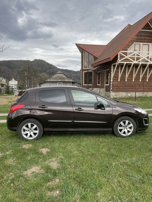 Peugeot 308 2011 р рейстал