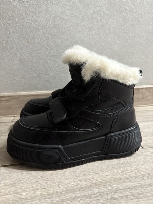 Женские мега теплые зимние ботинки .