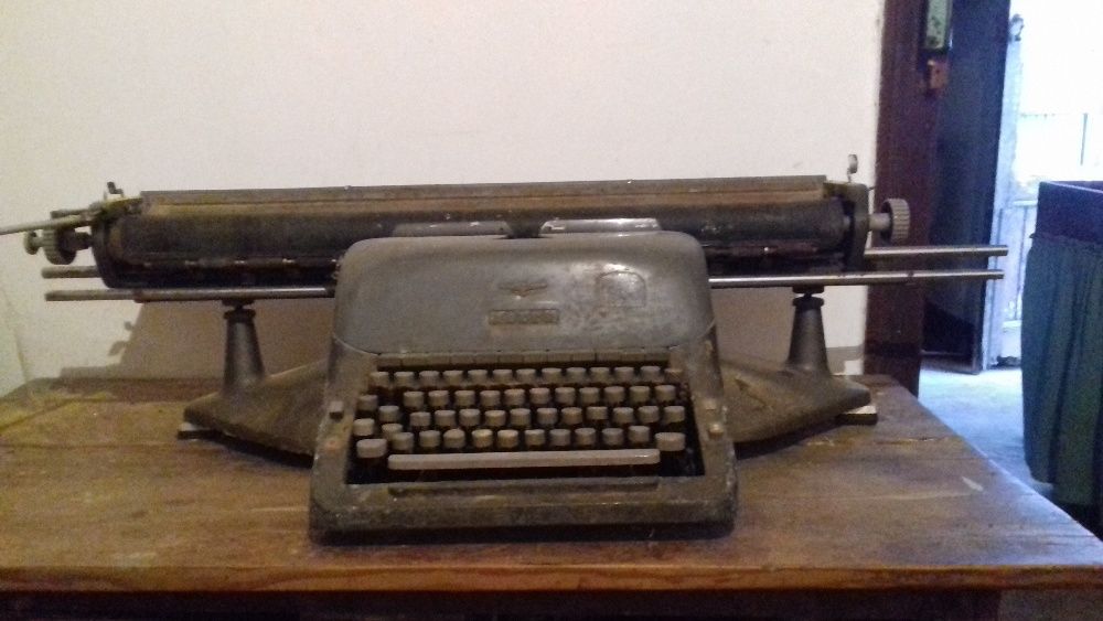 Máquina de escrever ADLER - Vintage