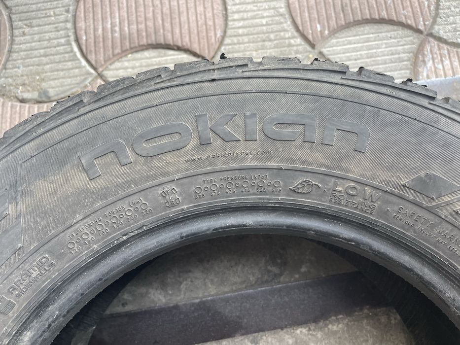 Шина 215/65 15С Nokian б/у 1шт 7мм зима U1