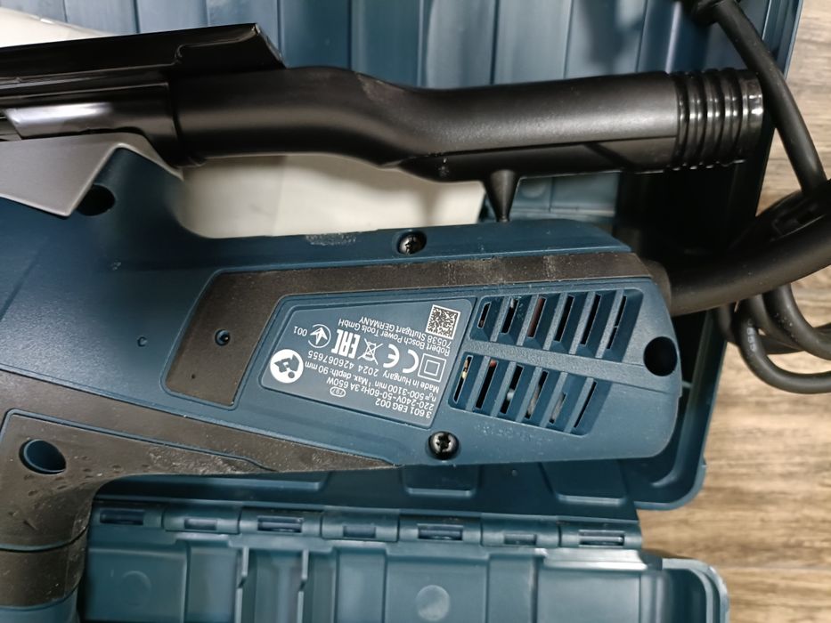 Електролобзик Bosch GST 90 E.