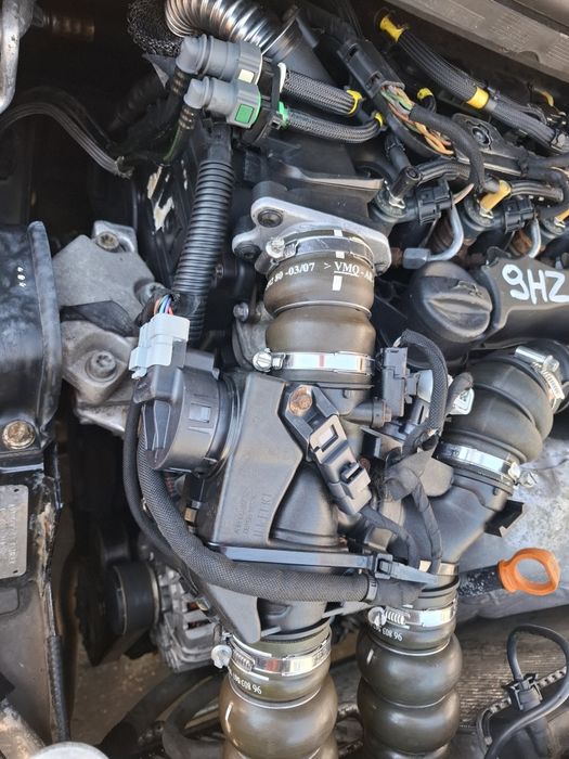 Citroen Peugeot Volvo Ford 1,6 HDI Silnik Kompletny 9HZ