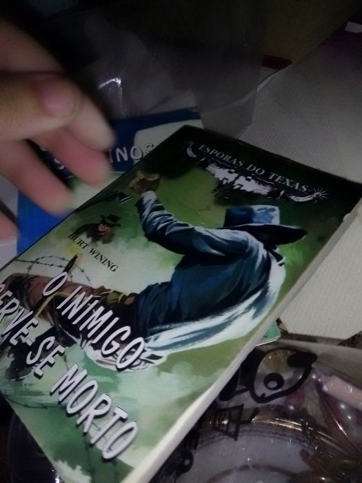 Livros de história sem desenhos