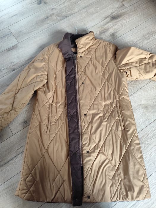 Beżowa długa kurtka