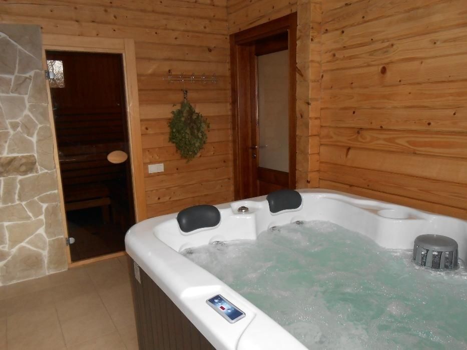 ЕКО Дім на Брюховецькій. Подобово.