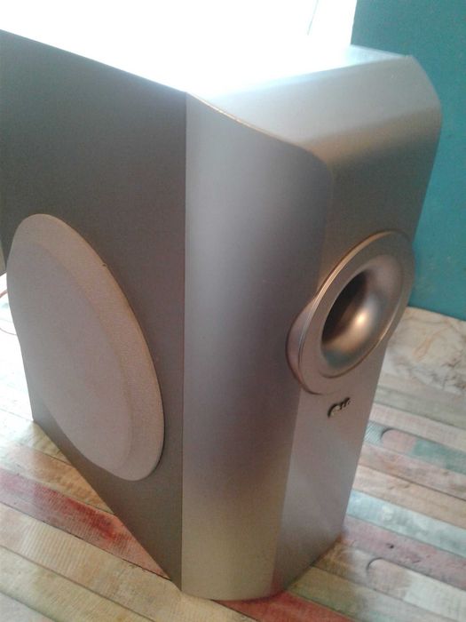 LG Пасивный Сабвуфер LHS-25SCW 8 Om 140 W