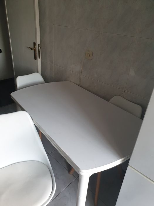 Mesa mais 4 cadeiras