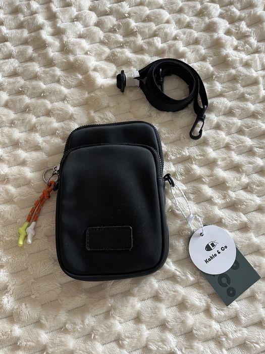 Mala carteira desportiva em preto