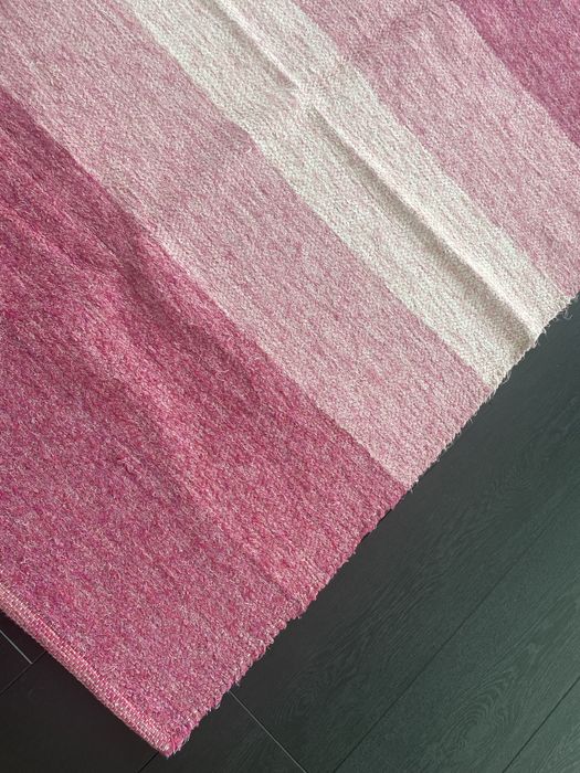 Tapete rosa como novo