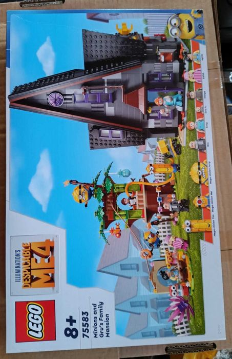 LEGO 75583 - Minions and Gru's Family Mansion