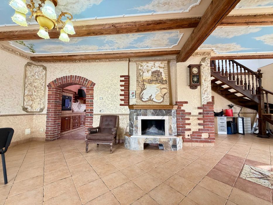 Просторий будинок для великої родини  с. Добряни, вул.Б.Хмельницького