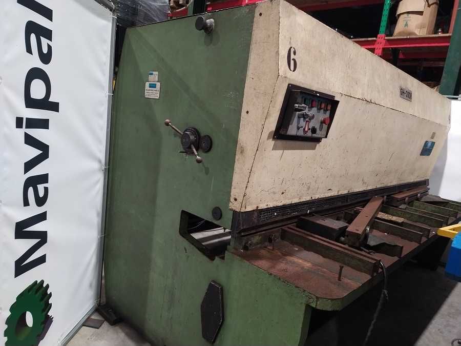 Mavipal | Guilhotina Hidráulica Megobal GH3008