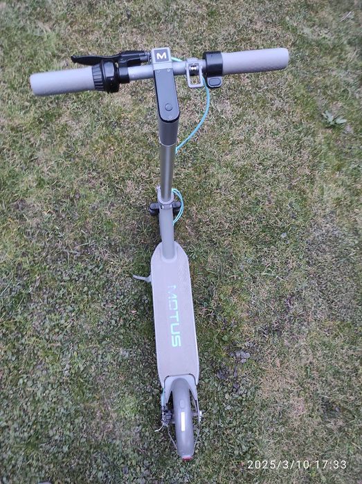 Hulajnoga elektryczna Motus Scooty 10 Plus